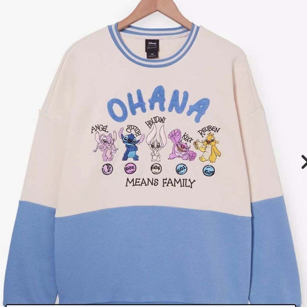 618 NWT Disney Lilo & Stitch Ohana Means Family Crewneck Size Medium